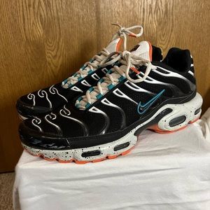 Mens 11.5 Black Teal Coral Nike Air Max Plus